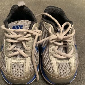 Infant Nike tennis shoes